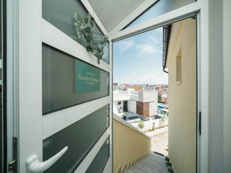 Garden Boutique Apartments - image 39