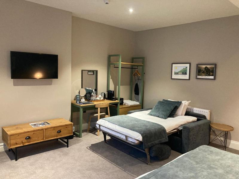 Family Room image 1