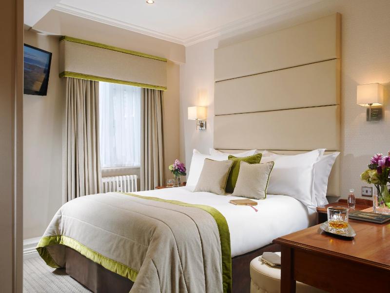 Small Double Room image 1