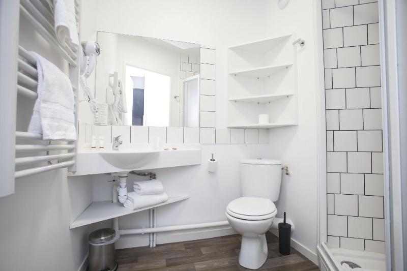 One-Bedroom Apartment (4 Adults) image 2