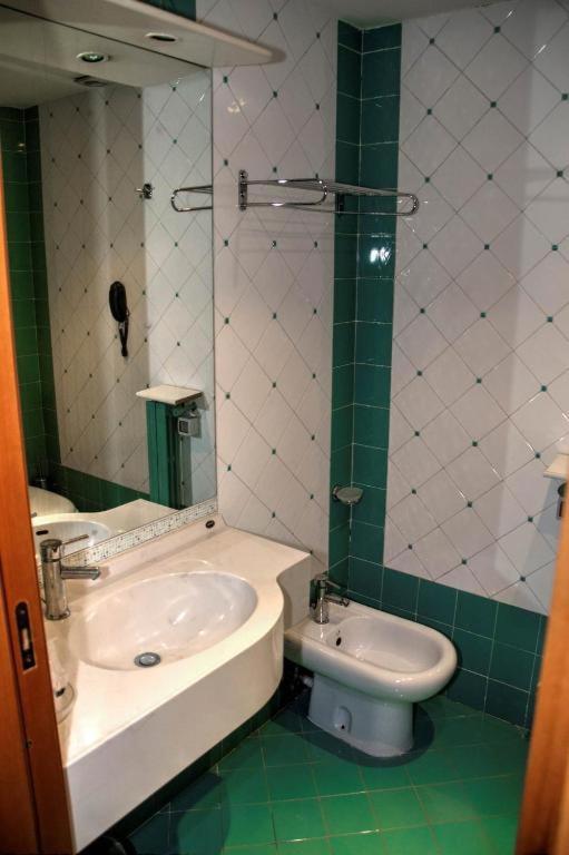 Single Room image 1
