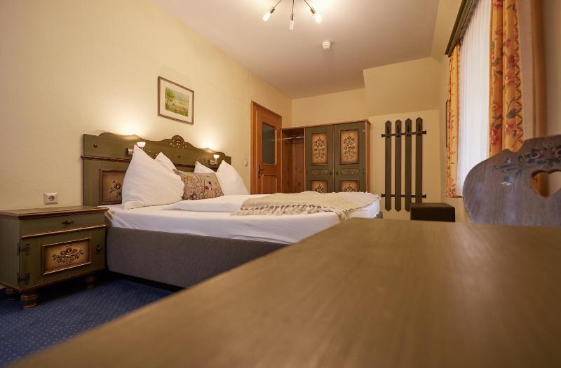 Quadruple Room image 1