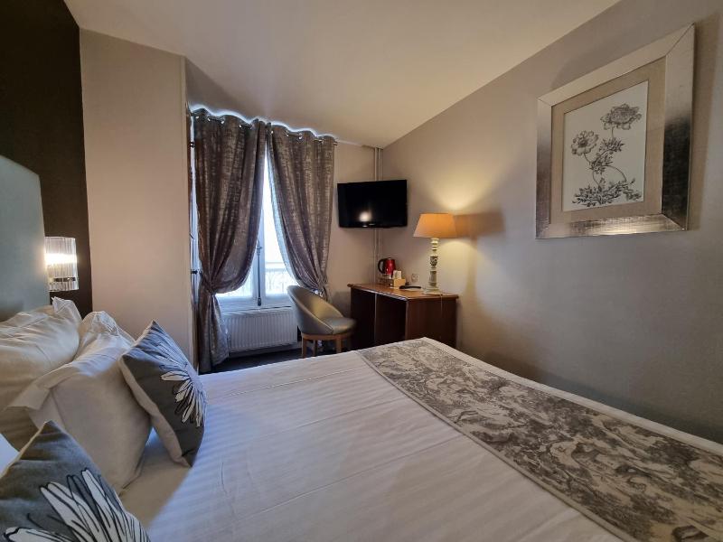 Superior Double Room image 4