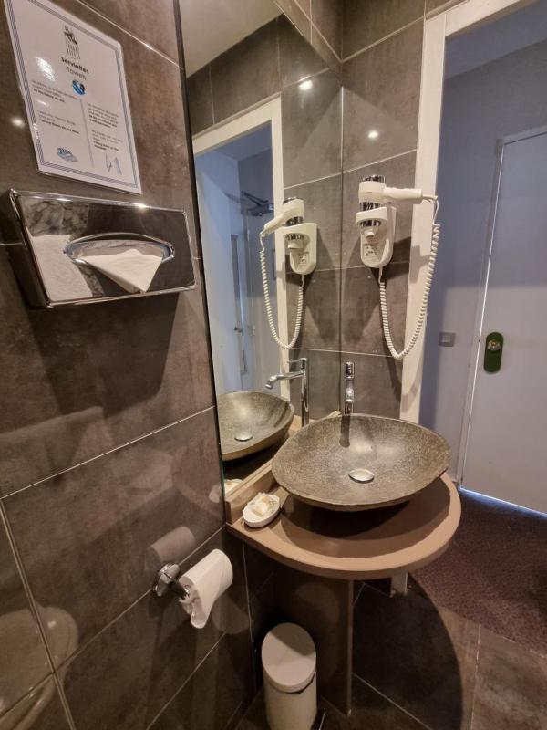 Superior Double Room image 3