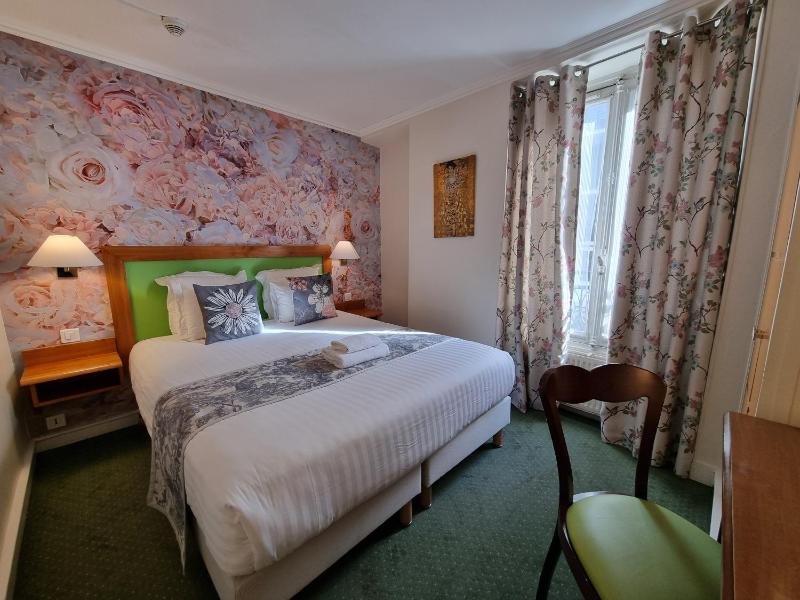 Standard Double Room image 1