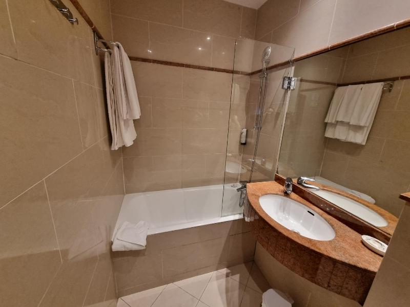 Quadruple Room image 1