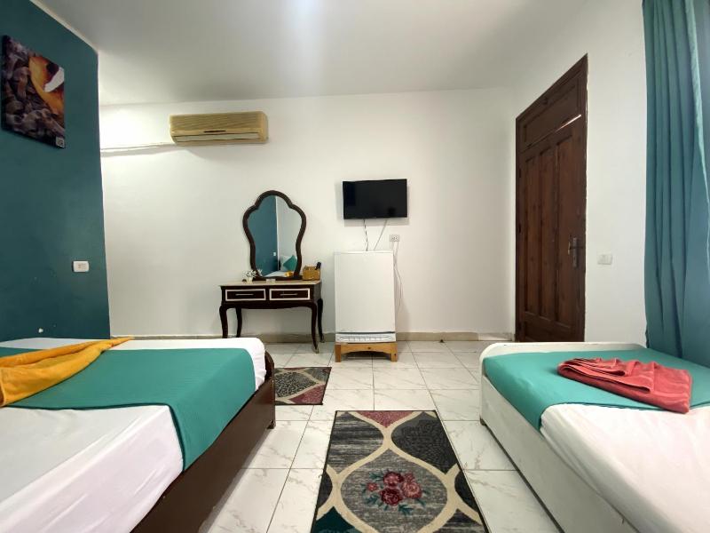 Octopus Hotel - image 10