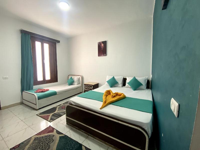 Octopus Hotel - image 7