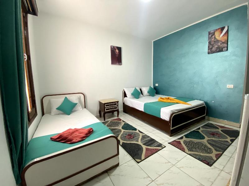 Octopus Hotel - image 3