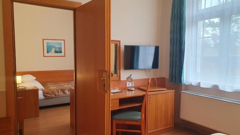Triple Room image 4