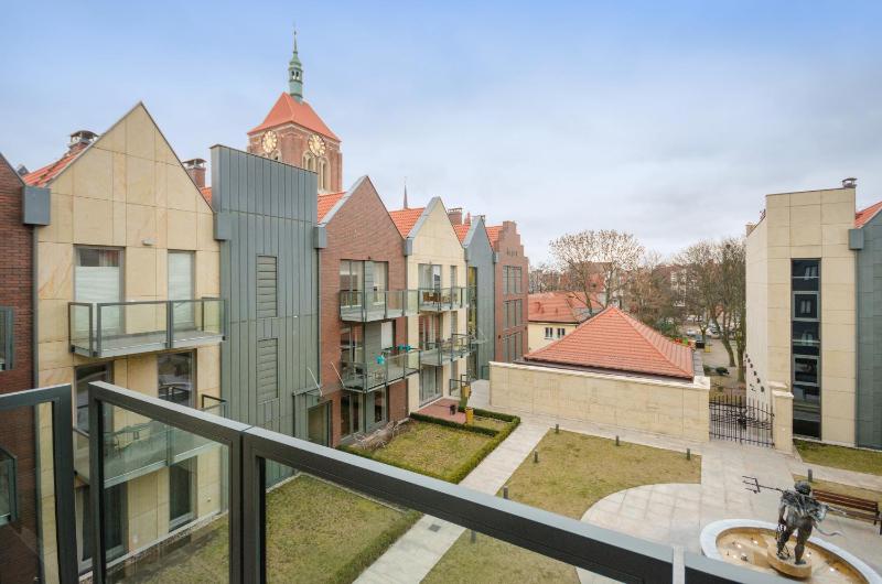 One-Bedroom Apartment image 2