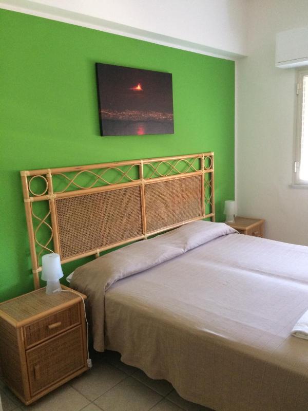 Superior Triple Room with Sea View image 4