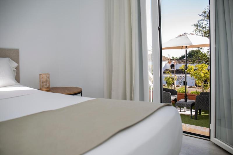Superior Double Room image 2