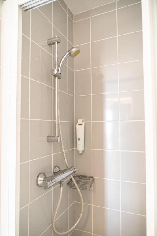 Standard Single Room image 3