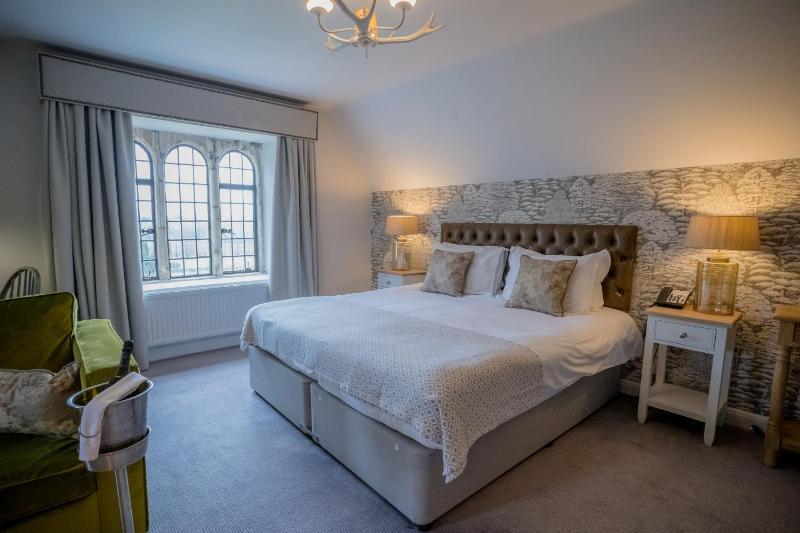 Manor Deluxe Room image 4