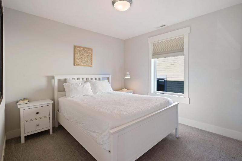 Hillside Haven - image 8