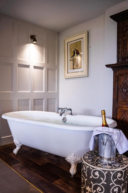 Manor Suite Room image 3