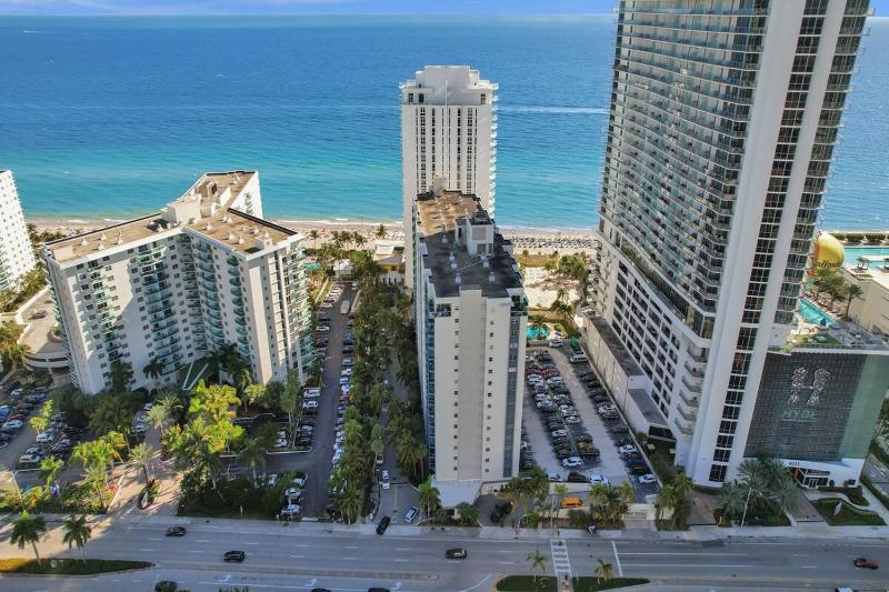 Luxury Oceanfront 3 Bedroom condo on the beach 16 Floor - image 21