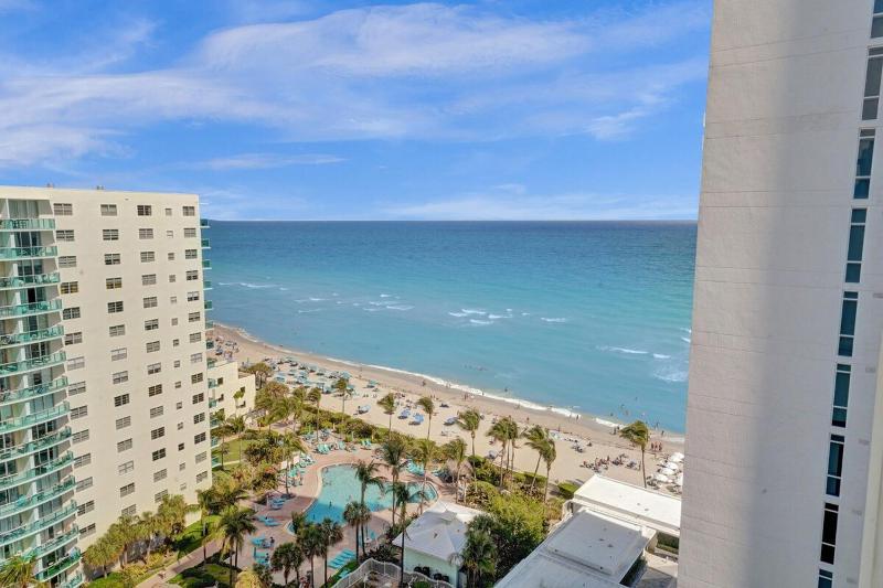 Luxury Oceanfront 3 Bedroom condo on the beach 16 Floor - image 20