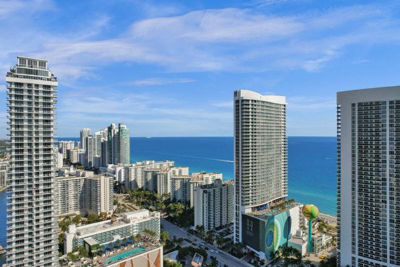 Luxury Oceanfront 3 Bedroom condo on the beach 16 Floor - image 40