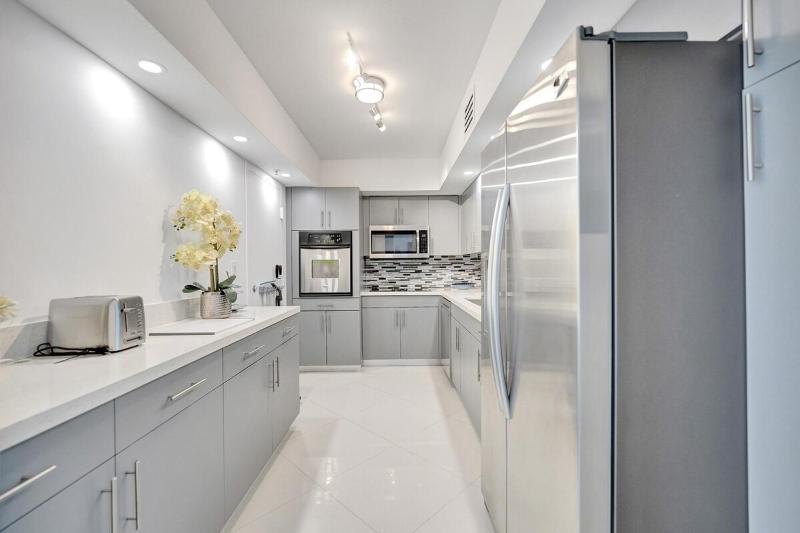 Luxury Oceanfront 3 Bedroom condo on the beach 16 Floor - image 22