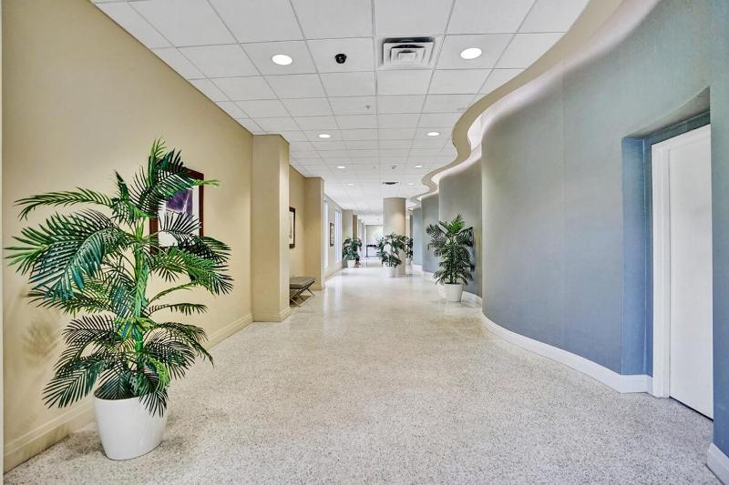 Luxury Oceanfront 3 Bedroom condo on the beach 16 Floor - image 9