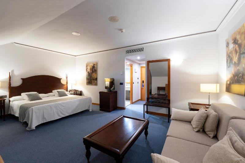 Junior Suite image 3