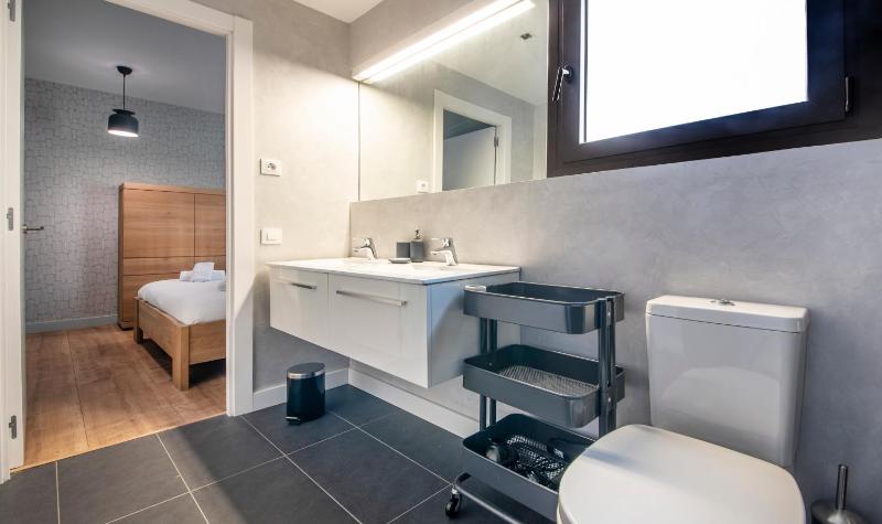 Central One bedroom apartment You Stylish Apartments - image 11