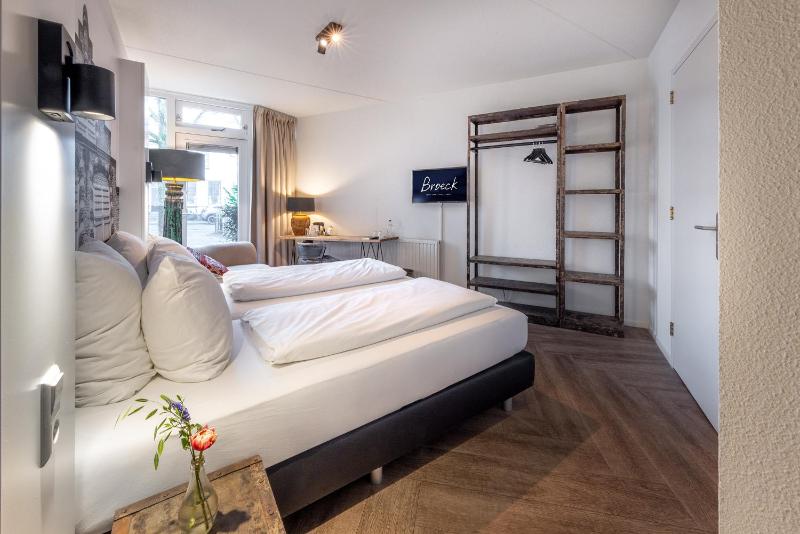 Deluxe Double Room image 1