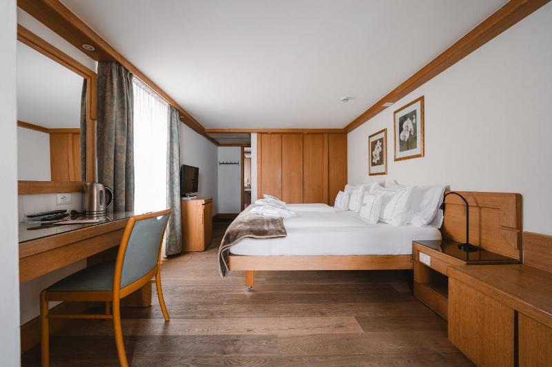 Junior Suite image 1