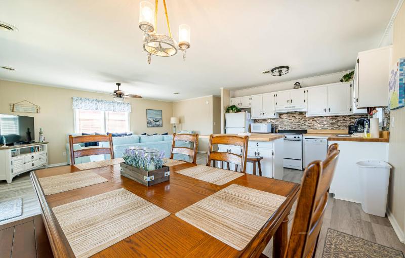 After Dune Delight - KDH MP 7 300 Yds to Beach Pool Rooftop Deck w/Ocean View Flex Stays - image 12