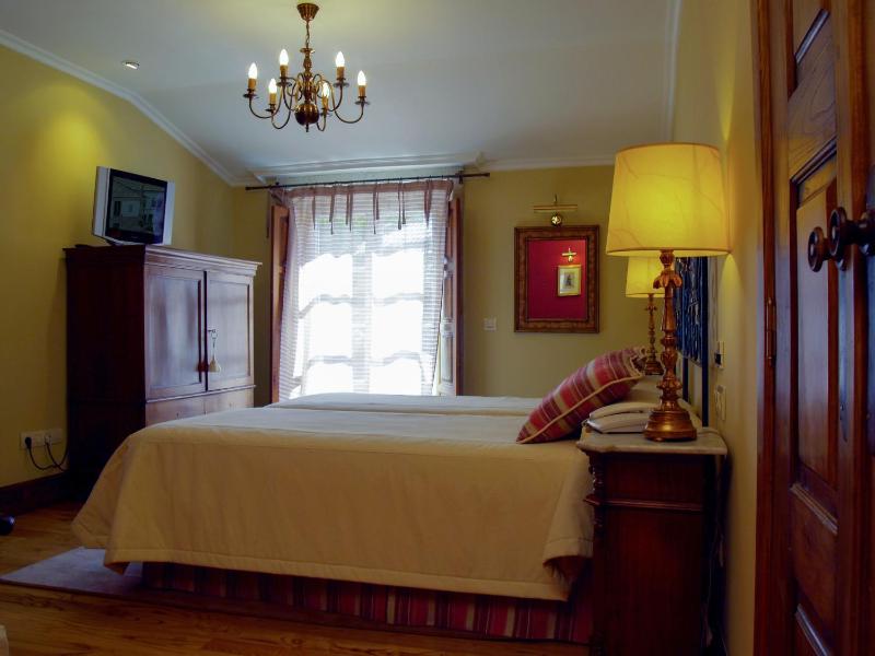 Superior Double/Twin Room image 3