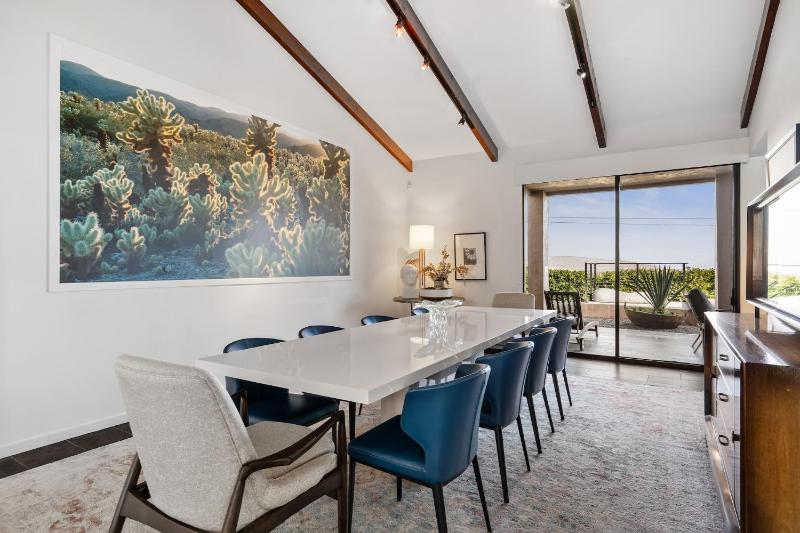 Palm Springs Confidential - image 32