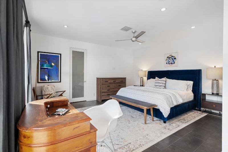Palm Springs Confidential - image 35