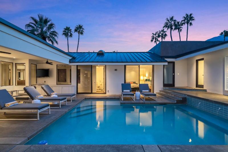 Palm Springs Confidential - image 41