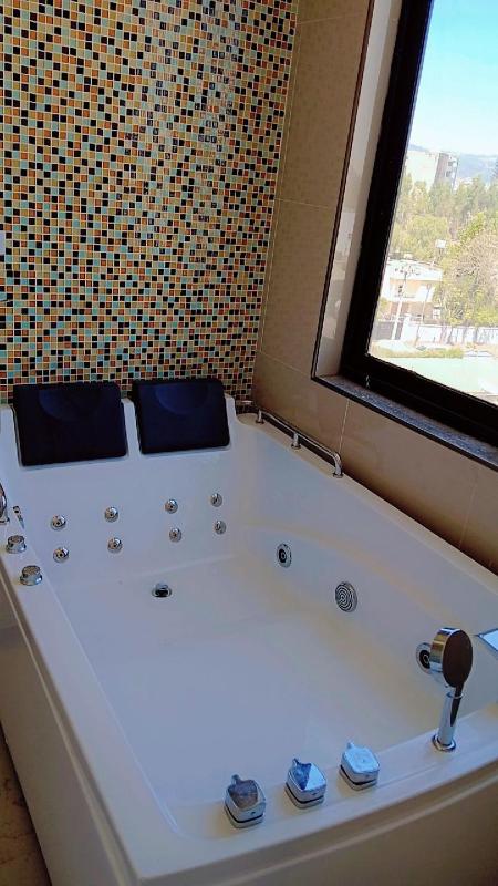 Airport bed and breakfast apartment - image 12