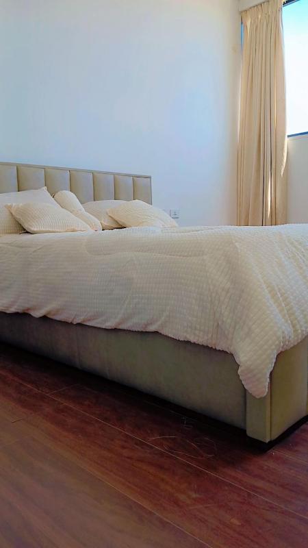 Airport bed and breakfast apartment - image 10