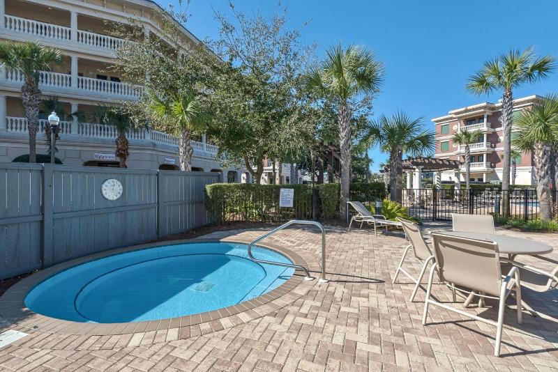 The Village Happy Life Condo - Private Beach Access Pool & Hot Tub - image 40