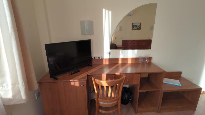 Deluxe Double Room with Air-Condition image 1
