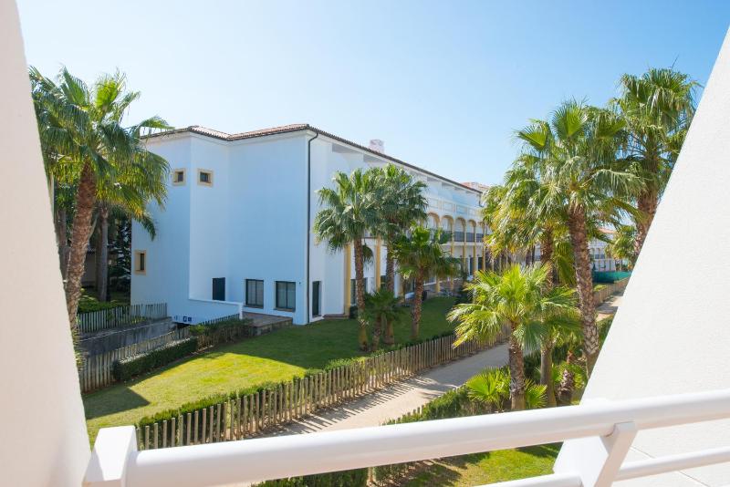 Double Room with Garden View image 1