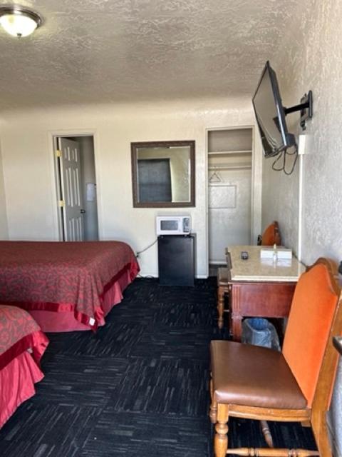 Double Room with Two Double Beds - Non-Smoking image 2
