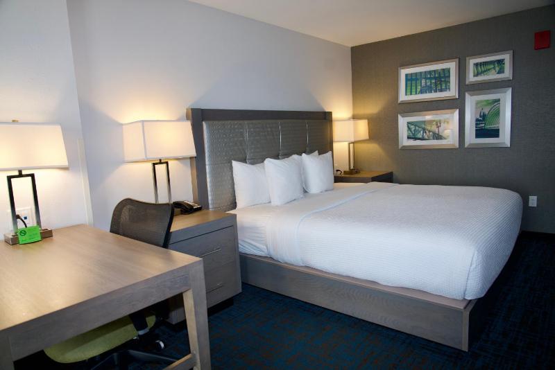 King Room image 4