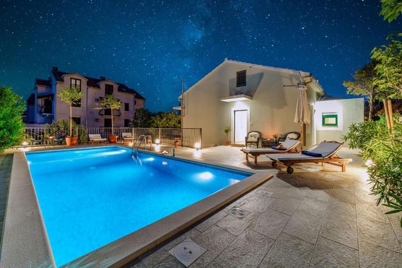 Family friendly house with a swimming pool Supetar Brac - 23813 - image 14