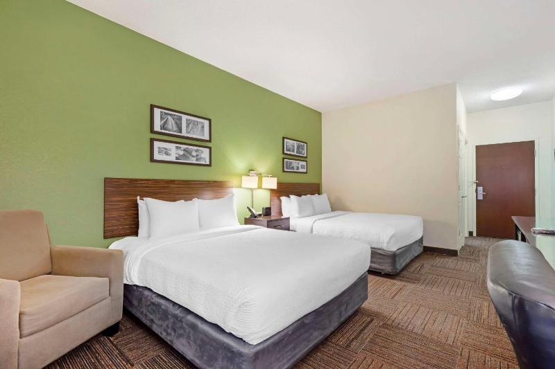 Double Room with Two Double Beds - Non-Smoking image 3