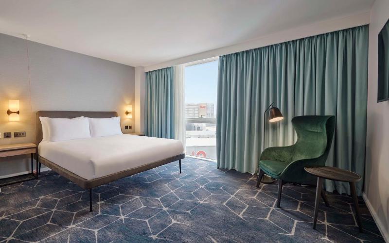 King Studio With Kitchenette - Accessible image 1