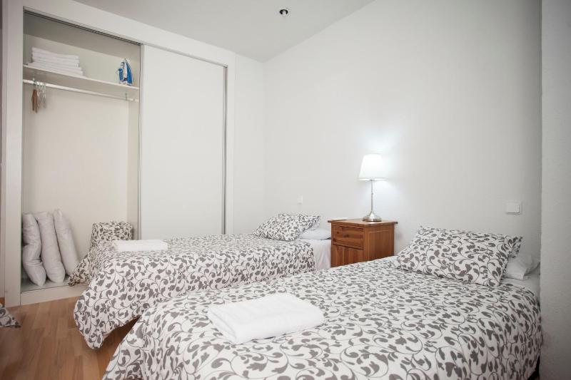One-Bedroom Apartment (6 Adults) image 3