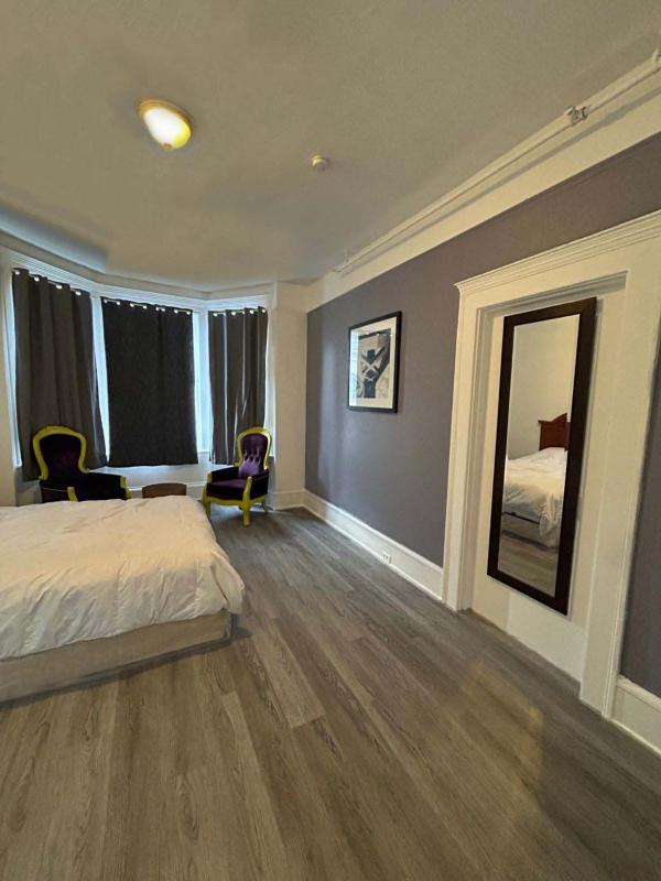 SF Travelers Inn - image 7