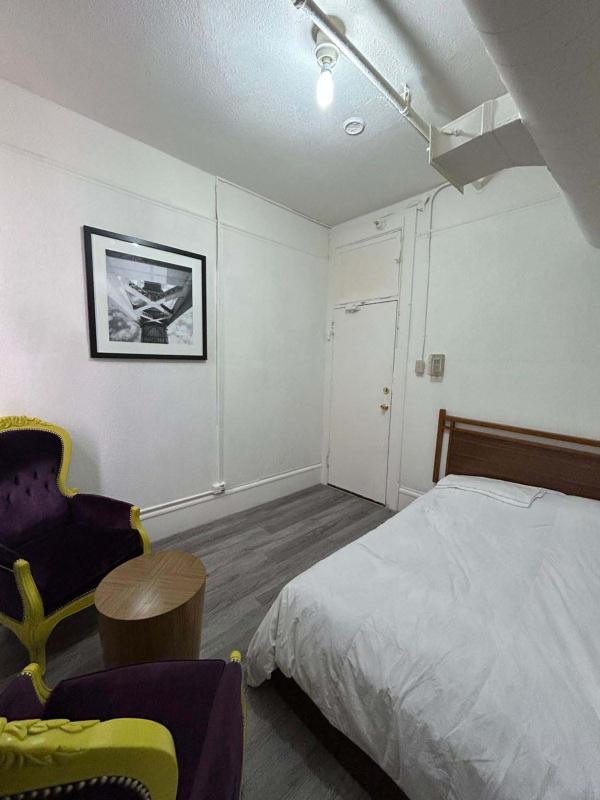 SF Travelers Inn - image 6