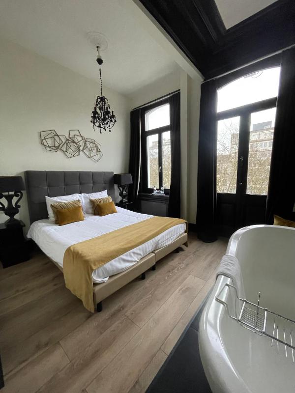 B in Antwerp - image 10