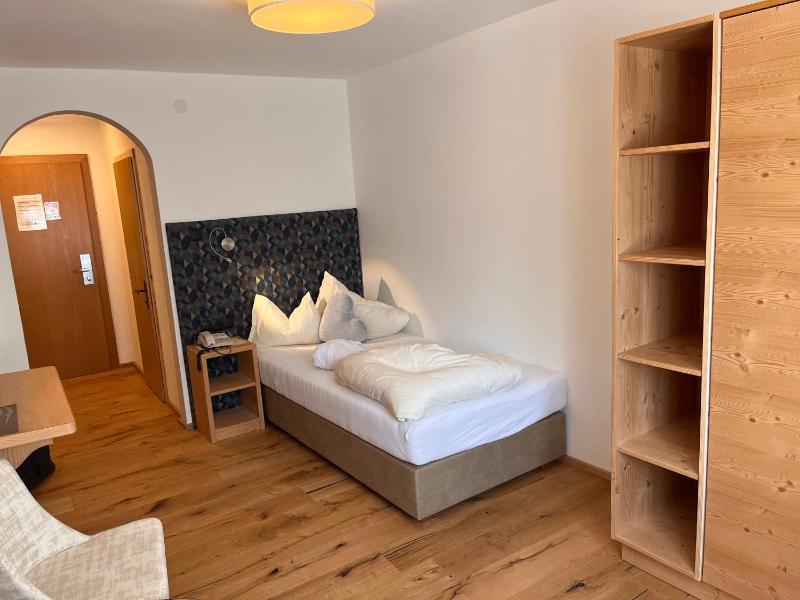 Single Room image 1